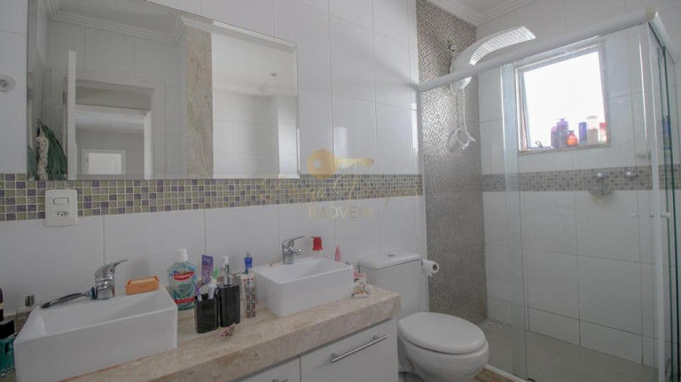 Imagem Casa com 3 Quartos à Venda, 337 m² em Tijuca - Teresópolis Imagem Casa com 3 Quartos à Venda, 337 m² em Tijuca - Teresópolis