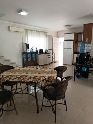 Imagem Casa com 4 Quartos à Venda, 237 m² em Bom Retiro - Joinville