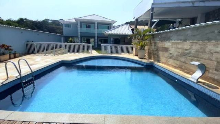 Casa com 5 Quartos à Venda, 540 m² em Ogiva - Cabo Frio