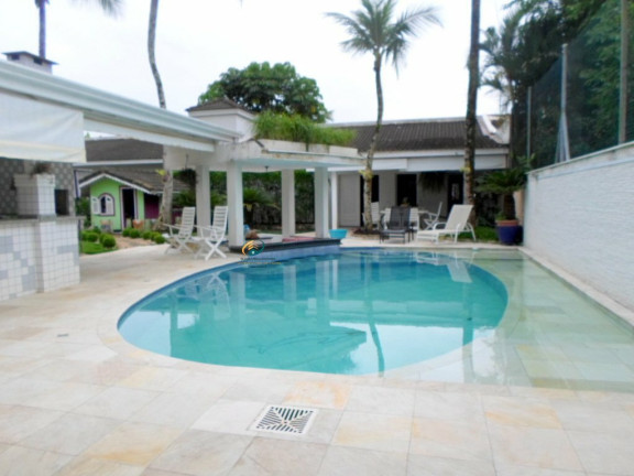 Casa com 3 Quartos para Alugar, 200 m² em Enseada - Guarujá