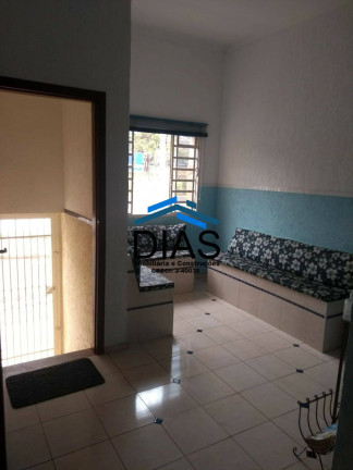 Imagem Casa com 3 Quartos à Venda, 210 m² em Centro - Araraquara Imagem Casa com 3 Quartos à Venda, 210 m² em Centro - Araraquara