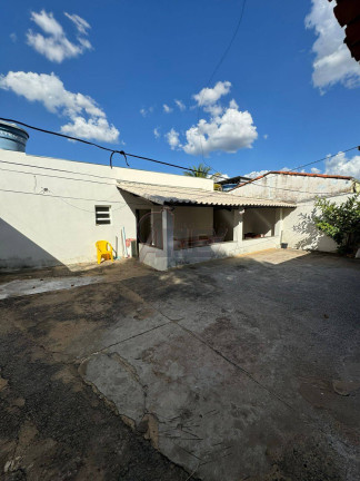 Imagem Casa com 4 Quartos à Venda, 360 m² em Vera Cruz - Montes Claros Imagem Casa com 4 Quartos à Venda, 360 m² em Vera Cruz - Montes Claros