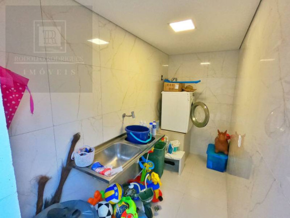 Imagem Casa com 4 Quartos à Venda, 200 m² em Sapiranga - Fortaleza Imagem Casa com 4 Quartos à Venda, 200 m² em Sapiranga - Fortaleza