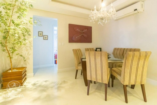 Imagem Apartamento com 3 Quartos à Venda, 132 m² em Centro - Balneário Camboriú Imagem Apartamento com 3 Quartos à Venda, 132 m² em Centro - Balneário Camboriú