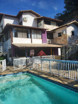 Casa com 3 Quartos à Venda, 194 m² em Pendotiba - Niterói