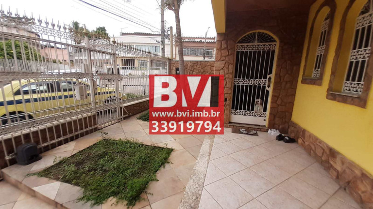 Imagem Casa com 3 Quartos à Venda, 243 m² em Vila Da Penha - Rio De Janeiro Imagem Casa com 3 Quartos à Venda, 243 m² em Vila Da Penha - Rio De Janeiro