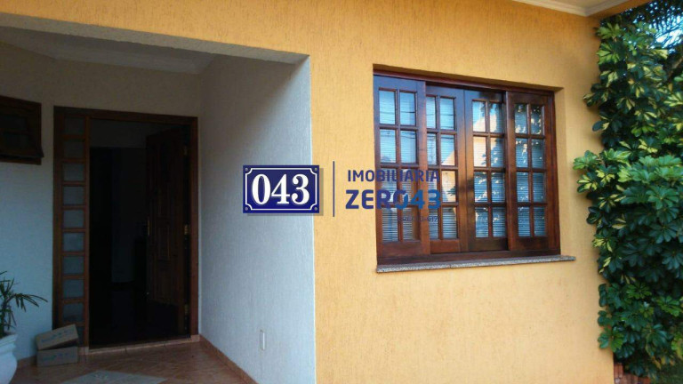 Imagem Casa com 3 Quartos à Venda, 300 m² em Aurora - Londrina
