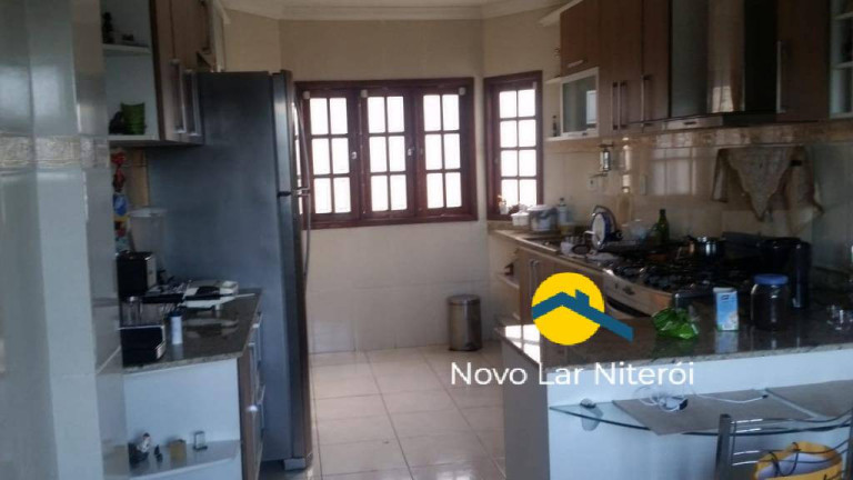Imagem Casa com 4 Quartos à Venda, 234 m² em Maria Paula - São Gonçalo Imagem Casa com 4 Quartos à Venda, 234 m² em Maria Paula - São Gonçalo