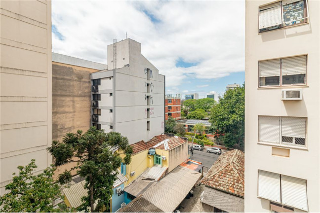 Imagem Apartamento com 1 Quarto à Venda, 68 m² em Centro Histórico - Porto Alegre Imagem Apartamento com 1 Quarto à Venda, 68 m² em Centro Histórico - Porto Alegre