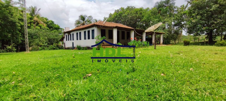 Chácara com 4 Quartos à Venda, 14 m² em Hidrolândia
