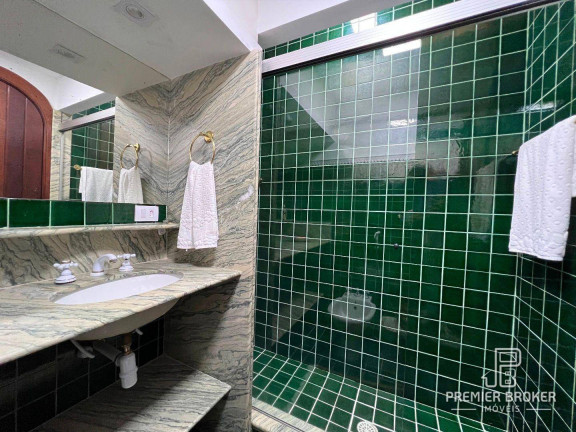 Imagem Casa com 7 Quartos à Venda, 743 m² em Quebra Frascos - Teresópolis