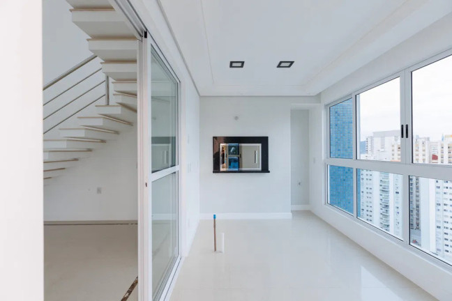 Imagem Apartamento com 2 Quartos à Venda, 252 m² em Centro - Balneário Camboriú