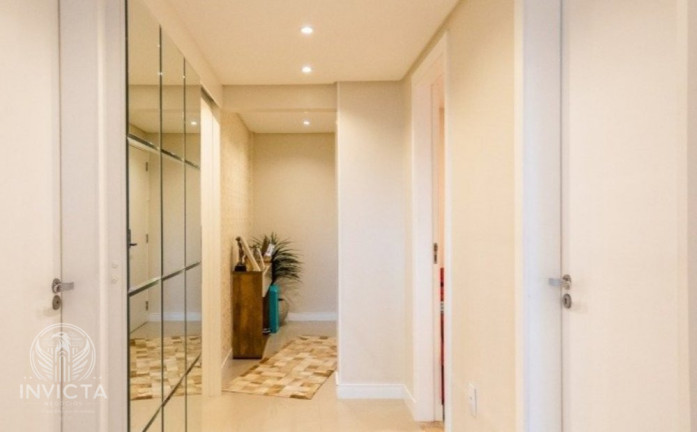 Imagem Apartamento com 3 Quartos à Venda, 100 m² em Centro - Balneário Camboriú Imagem Apartamento com 3 Quartos à Venda, 100 m² em Centro - Balneário Camboriú
