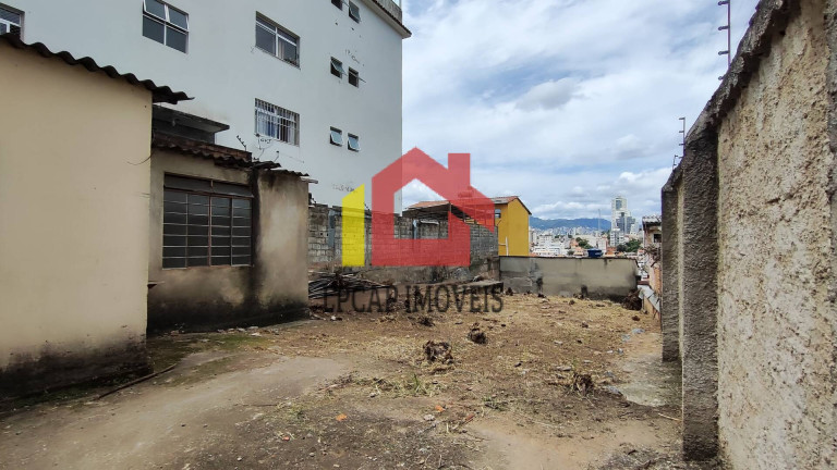 Imagem Casa com 2 Quartos à Venda, 400 m² em Sagrada Família - Belo Horizonte