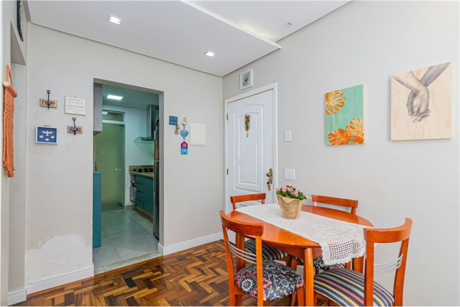 Imagem Apartamento com 2 Quartos à Venda, 60 m² em Menino Deus - Porto Alegre