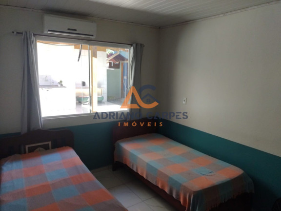 Imagem Casa com 2 Quartos à Venda, 144 m² em Itacolomi - Balneário Piçarras