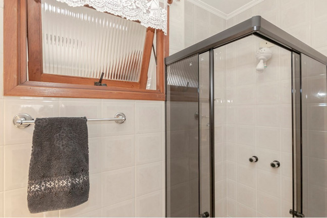 Imagem Cobertura com 3 Quartos à Venda, 198 m² em Jardim Lindóia - Porto Alegre
