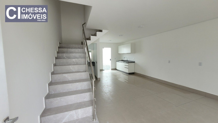 Imagem Sobrado com 2 Quartos à Venda, 100 m² em Espinheiros - Itajaí