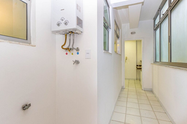 Imagem Imóvel com 3 Quartos à Venda, 91 m² em Copacabana - Rio De Janeiro Imagem Imóvel com 3 Quartos à Venda, 91 m² em Copacabana - Rio De Janeiro
