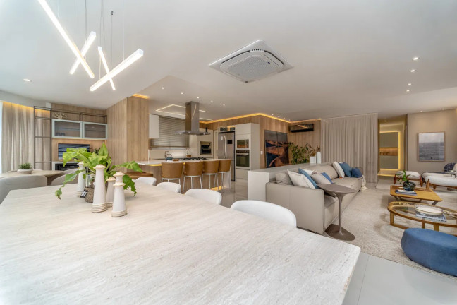 Apartamento com 4 Quartos à Venda, 233 m² em Centro - Balneário Camboriú