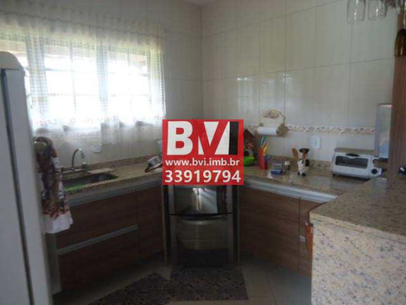 Imagem Casa com 4 Quartos à Venda, 140 m² em Centro - Miguel Pereira Imagem Casa com 4 Quartos à Venda, 140 m² em Centro - Miguel Pereira