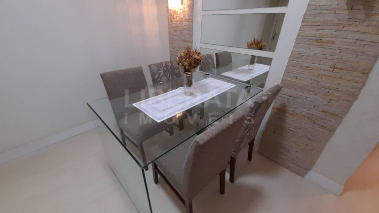 Imagem Apartamento com 2 Quartos à Venda, 61 m² em Centro - Itajaí