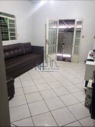 Imagem Casa com 2 Quartos à Venda, 246 m² em Setor Santos Dumont - Goiânia Imagem Casa com 2 Quartos à Venda, 246 m² em Setor Santos Dumont - Goiânia