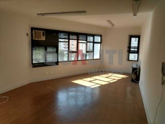 Sala Comercial à Venda, 71 m² em Itaim Bibi - São Paulo