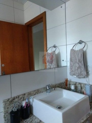 Imagem Casa com 2 Quartos à Venda, 81 m² em Restinga - Porto Alegre Imagem Casa com 2 Quartos à Venda, 81 m² em Restinga - Porto Alegre
