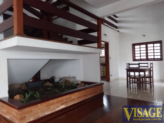 Sobrado com 3 Quartos à Venda,  em Jd. St. Maria - Jacareí