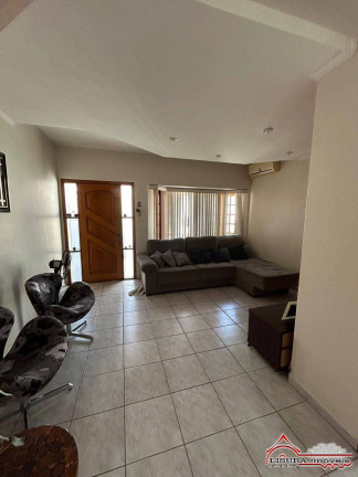 Imagem Casa com 4 Quartos à Venda, 220 m² em Jardim Santa Maria - Jacareí Imagem Casa com 4 Quartos à Venda, 220 m² em Jardim Santa Maria - Jacareí