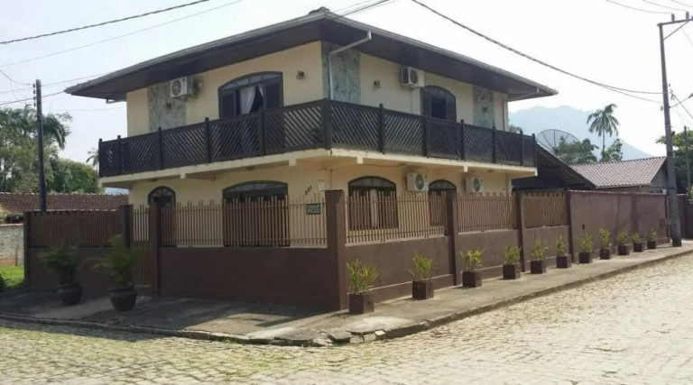 Casa com 4 Quartos à Venda, 272 m² em Vila Santo Antonio - Morretes