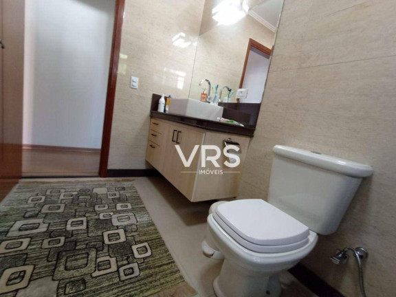 Imagem Casa com 4 Quartos à Venda, 218 m² em Granja Guarani - Teresópolis