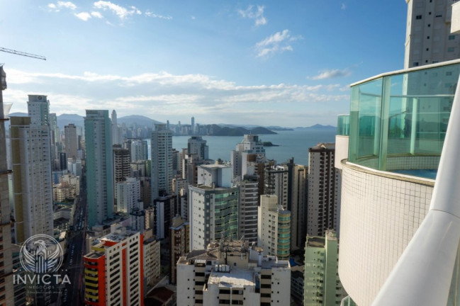 Cobertura com 3 Quartos à Venda, 246 m² em Centro - Balneário Camboriú