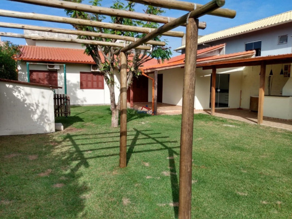 Imagem Casa com 3 Quartos à Venda, 360 m² em São João Do Rio Vermelho - Florianópolis Imagem Casa com 3 Quartos à Venda, 360 m² em São João Do Rio Vermelho - Florianópolis
