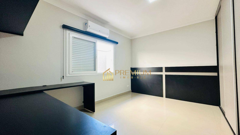 Imagem Casa com 3 Quartos à Venda, 280 m² em Jardim Do Golfe - São José Dos Campos