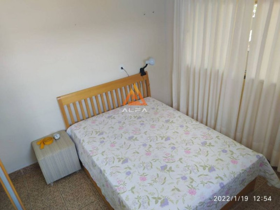 Imagem Casa com 2 Quartos à Venda, 75 m²