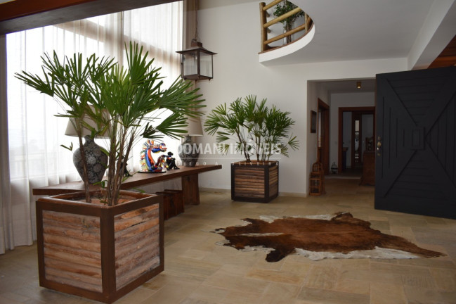 Imagem Casa com 8 Quartos à Venda, 1.868 m² em Região Da Pedra Do Fogo - Campos Do Jordão Imagem Casa com 8 Quartos à Venda, 1.868 m² em Região Da Pedra Do Fogo - Campos Do Jordão