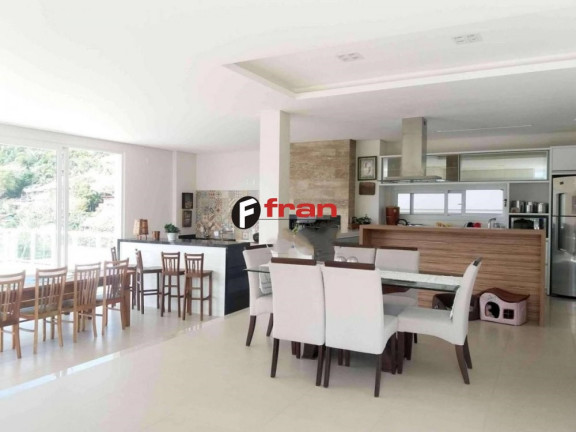 Imagem Casa com 4 Quartos à Venda, 530 m² em Córrego Grande - Florianópolis Imagem Casa com 4 Quartos à Venda, 530 m² em Córrego Grande - Florianópolis