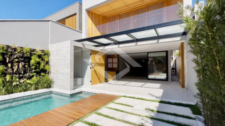 Imagem Casa com 4 Quartos à Venda, 350 m² em Barra Da Tijuca - Rio De Janeiro Imagem Casa com 4 Quartos à Venda, 350 m² em Barra Da Tijuca - Rio De Janeiro