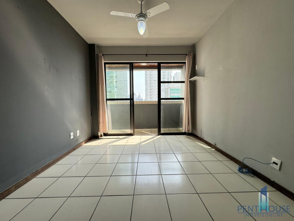 Imagem Apartamento com 2 Quartos à Venda, 70 m² em Centro - Balneário Camboriú