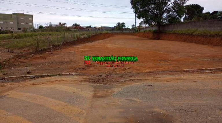 Terreno à Venda, 3.071 m² em Independência - Taubaté