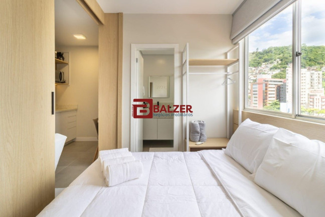 Imagem Apartamento com 1 Quarto à Venda, 32 m² em Centro - Florianópolis