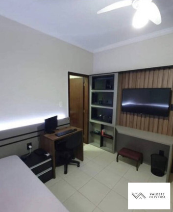 Imagem Casa com 2 Quartos à Venda,  em Piracangaguá - Taubaté