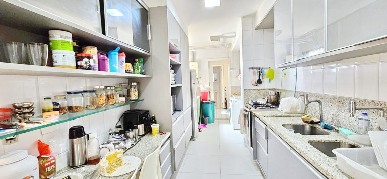 Imagem Apartamento com 4 Quartos à Venda, 181 m² em Pituba - Salvador Imagem Apartamento com 4 Quartos à Venda, 181 m² em Pituba - Salvador