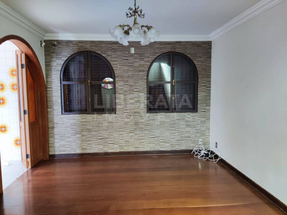 Imagem Casa com 3 Quartos à Venda, 293 m² em Champagnat - Londrina