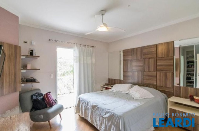 Imagem Casa de Condomínio com 4 Quartos à Venda, 255 m² em Vila Floresta - Santo André Imagem Casa de Condomínio com 4 Quartos à Venda, 255 m² em Vila Floresta - Santo André