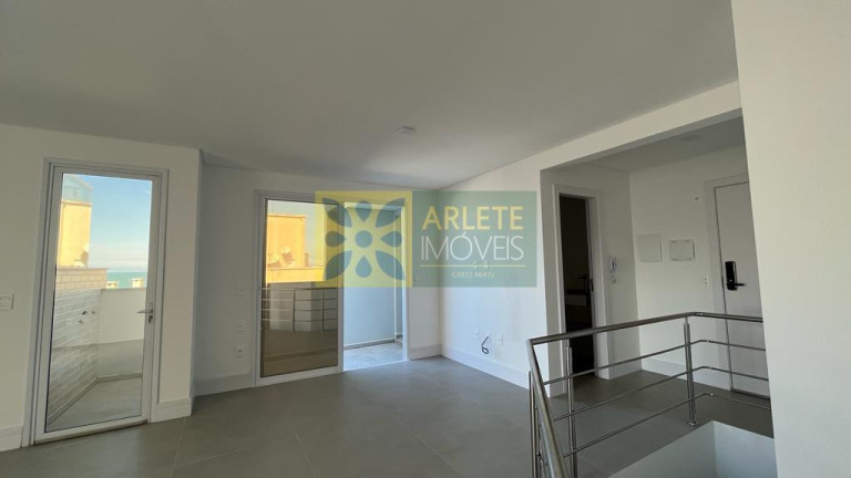 Imagem Cobertura com 3 Quartos à Venda, 157 m² em Mariscal - Bombinhas