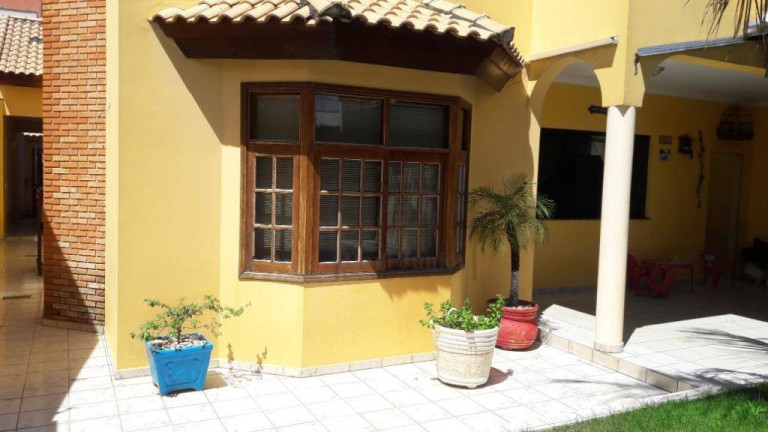 Imagem Casa com 3 Quartos à Venda, 360 m² em Jardim Santa Rosália - Sorocaba Imagem Casa com 3 Quartos à Venda, 360 m² em Jardim Santa Rosália - Sorocaba