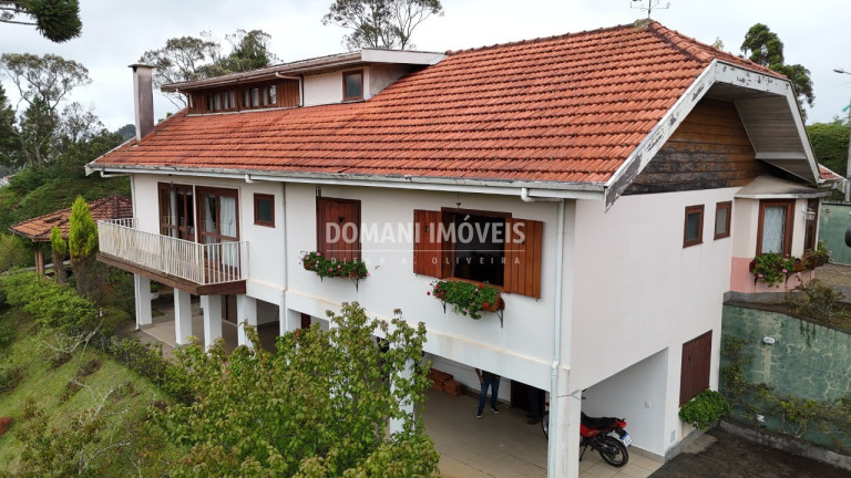 Imagem Casa com 5 Quartos à Venda, 165 m² em Região Do Vale Encantado - Campos Do Jordão Imagem Casa com 5 Quartos à Venda, 165 m² em Região Do Vale Encantado - Campos Do Jordão